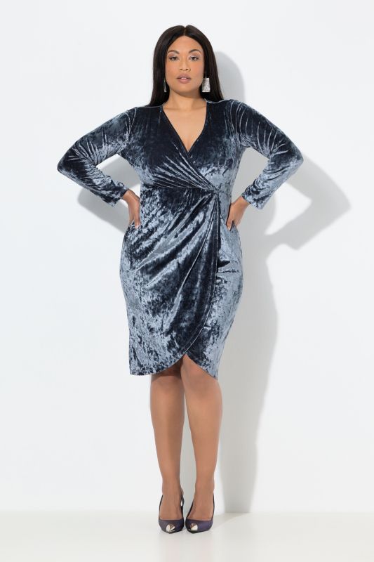 Рокля къса тип прегърни ме