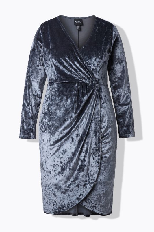 Рокля къса тип прегърни ме