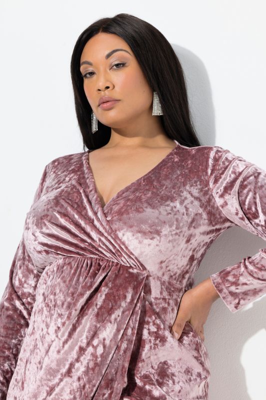 Рокля къса тип прегърни ме