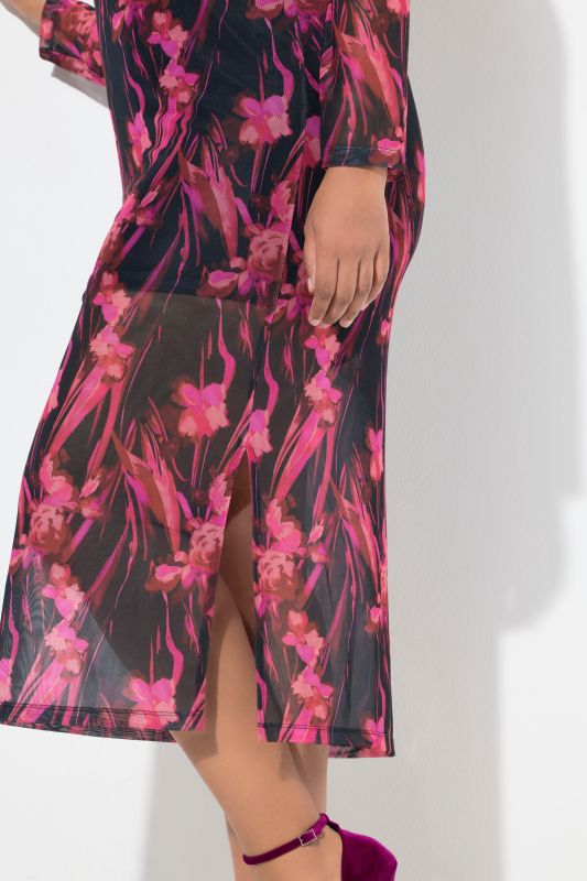 Рокля с флорална мрежа