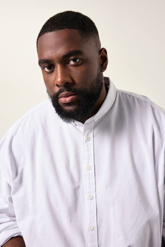 Риза с малка яка