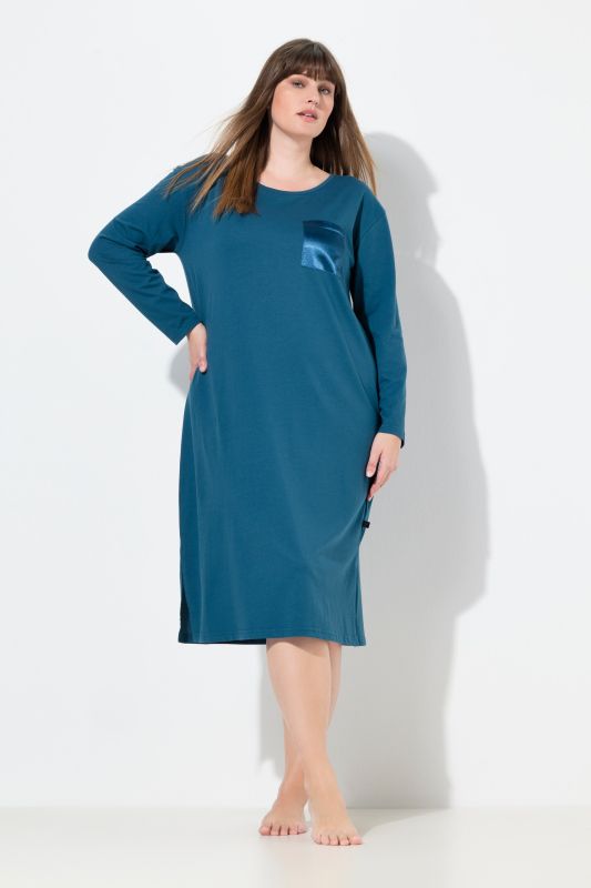 Нощница със сатенени джобове