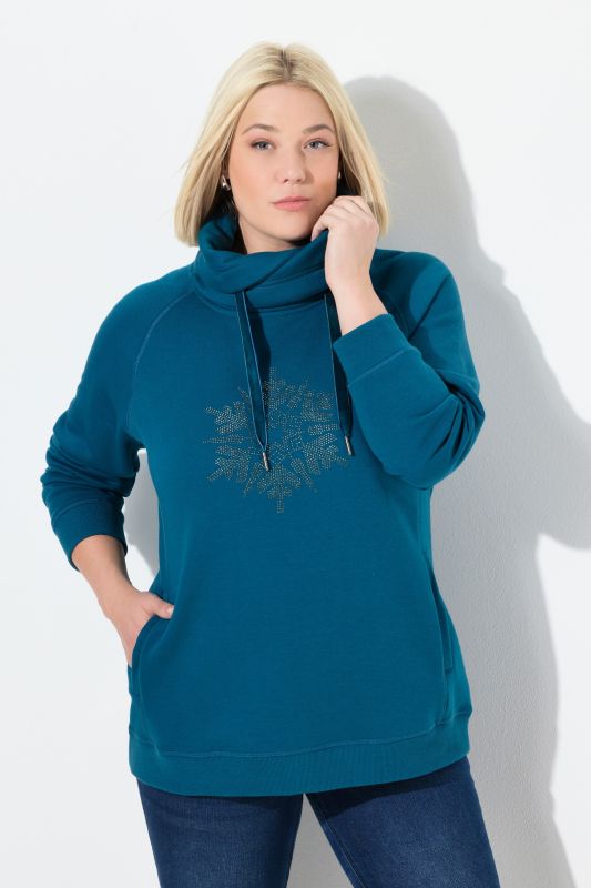 Суитчър с бляскави снежинки