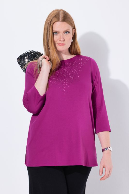 Тениска с декоративни камъчета