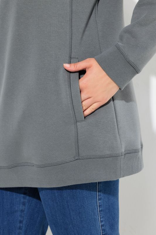 Суитчър с яка и връзки