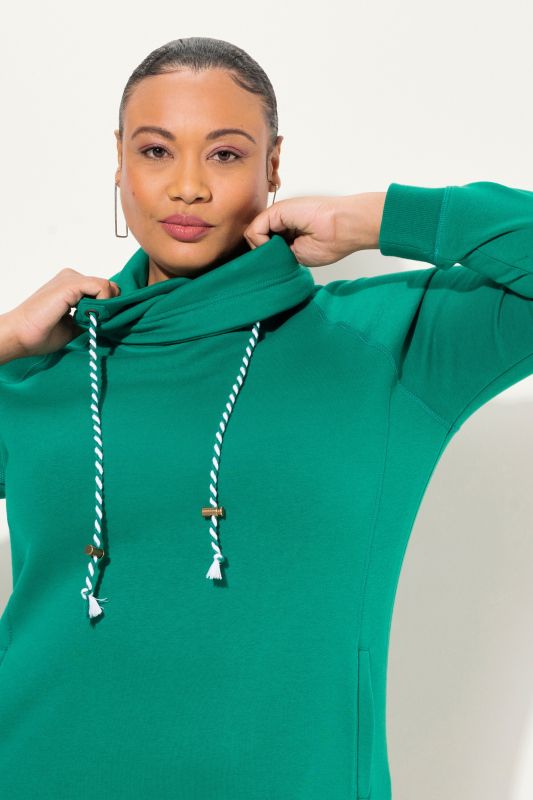 Суитчър с яка и връзки