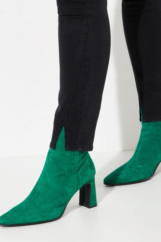 Дънки тесни и черни