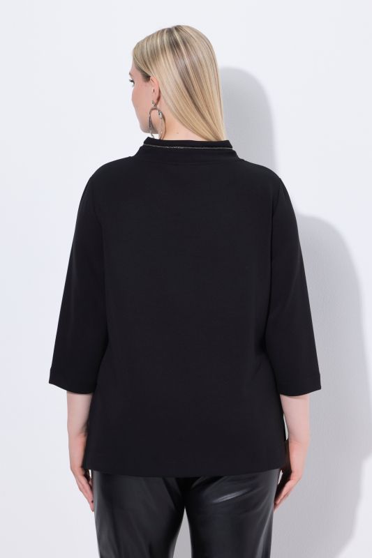 Суитчър с декоративно колие на деколтето