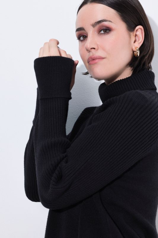 Пуловер с поло яка