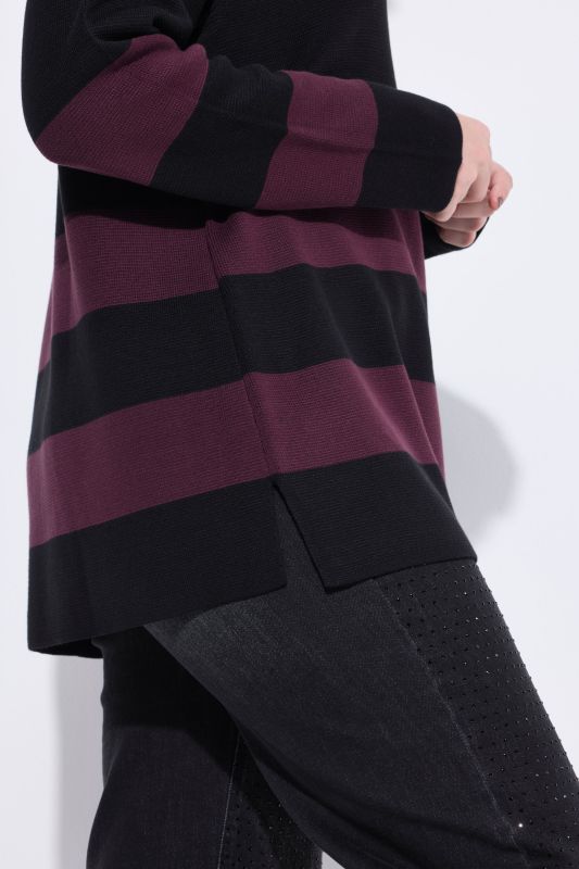 Пуловер с райета