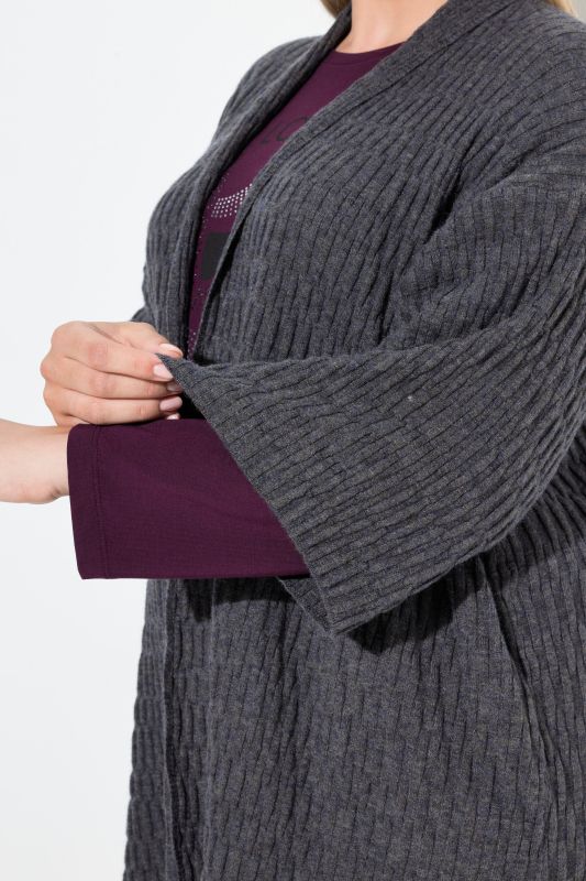 Жилетка плетена с отворена форма