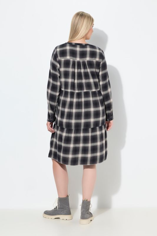 Рокля с карета