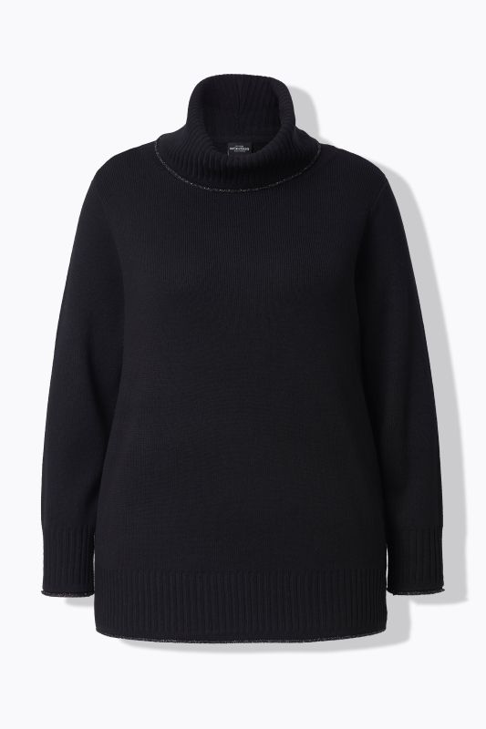 Пуловер с висока яка и бляскави акценти