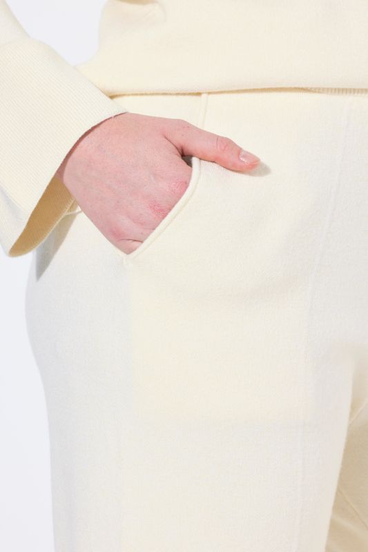 Панталон с права кройка