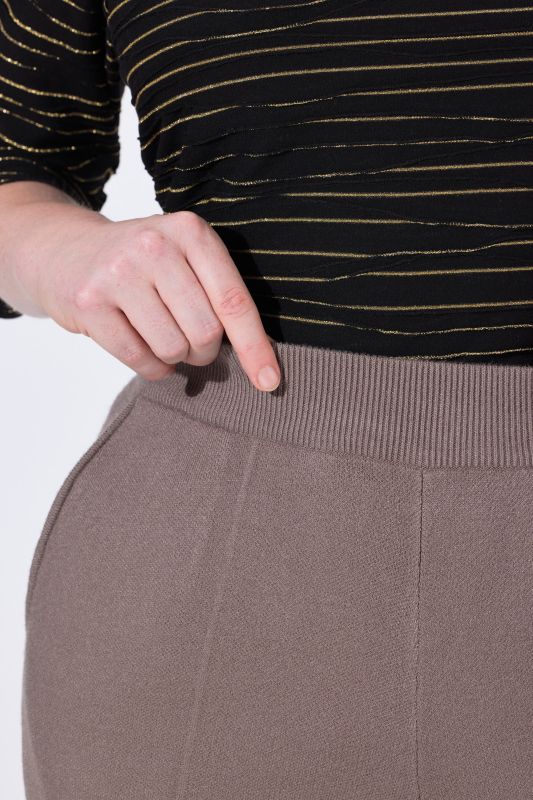 Панталон с права кройка