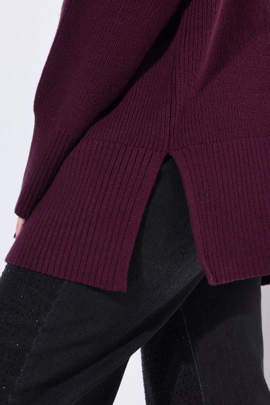 Пуловер с висока яка