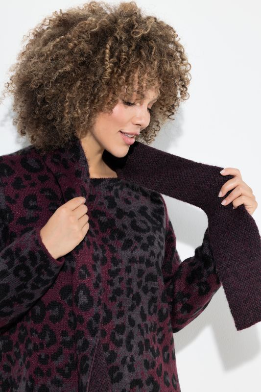 Пуловер с леопардов принт