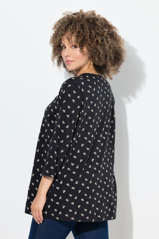 Тениска с принт на цветя