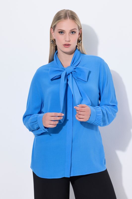 Блуза с панделка