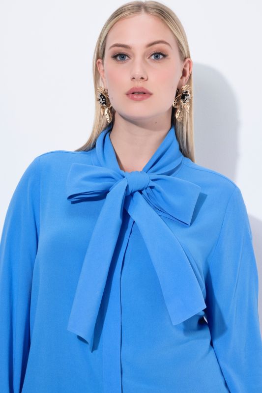 Блуза с панделка