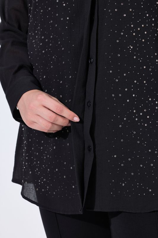 Риза с бляскави камъчета