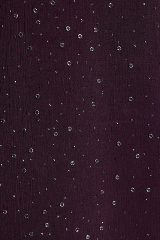 Риза с бляскави камъчета