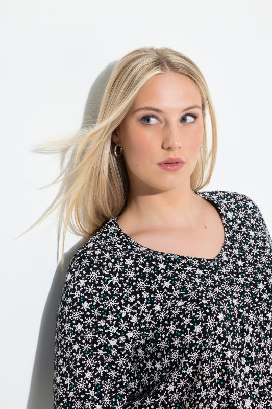 Тениска с принт на снежинки