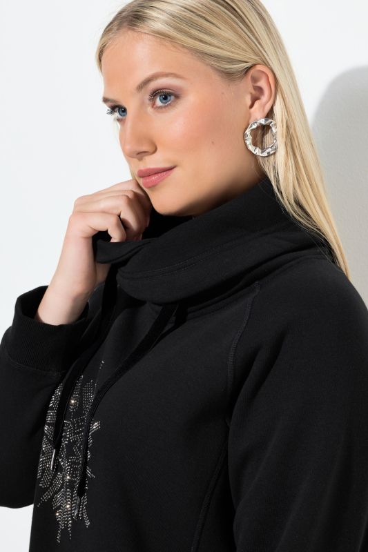 Суитчър с бляскави снежинки