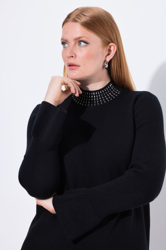 Пуловер с висока яка