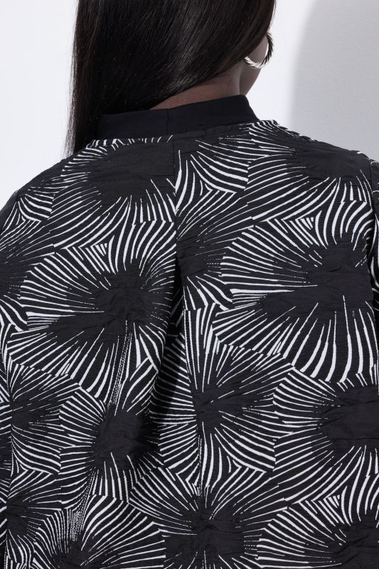 Сако с абстрактен принт