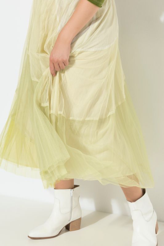 Пола цветна от тюл