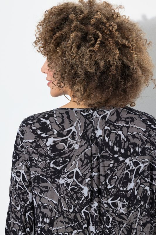 Блуза с принт на пеперуди