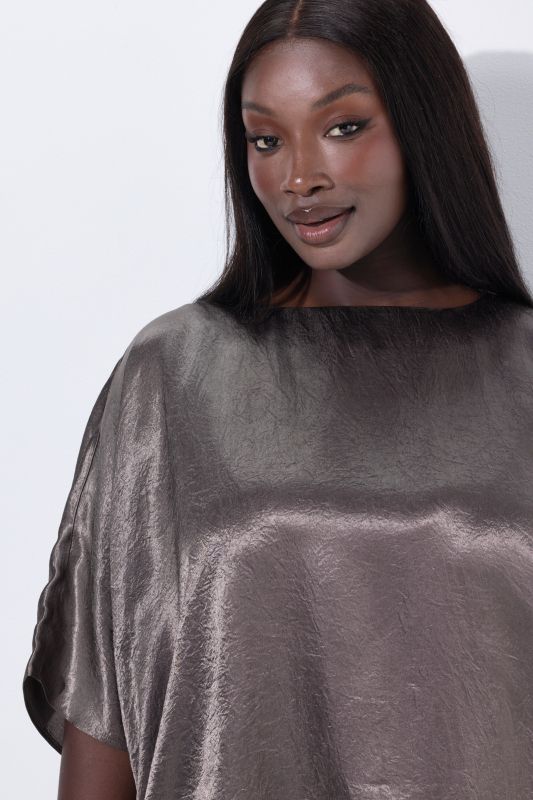 Близа асиметрична с бляскав детайл