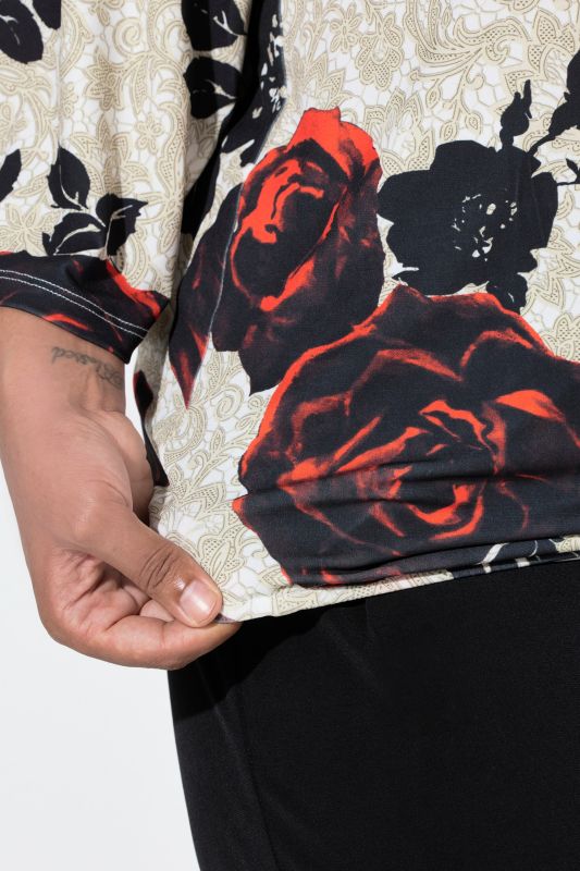 Блуза с принт на рози