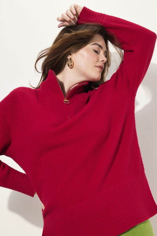 Пуловер с тройер яка