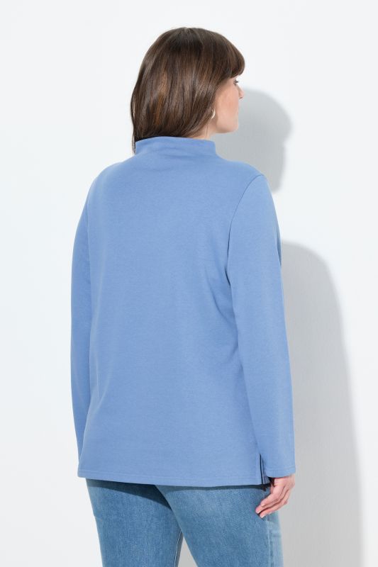 Суитчър с декоративни шевове