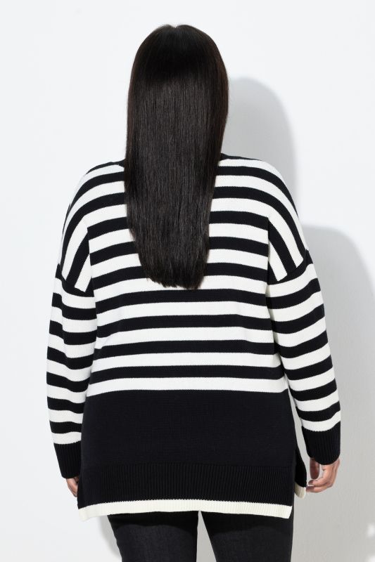 Пуловер с райета 