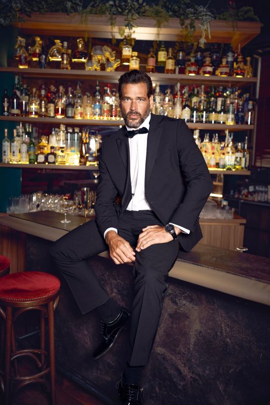 Сако официално