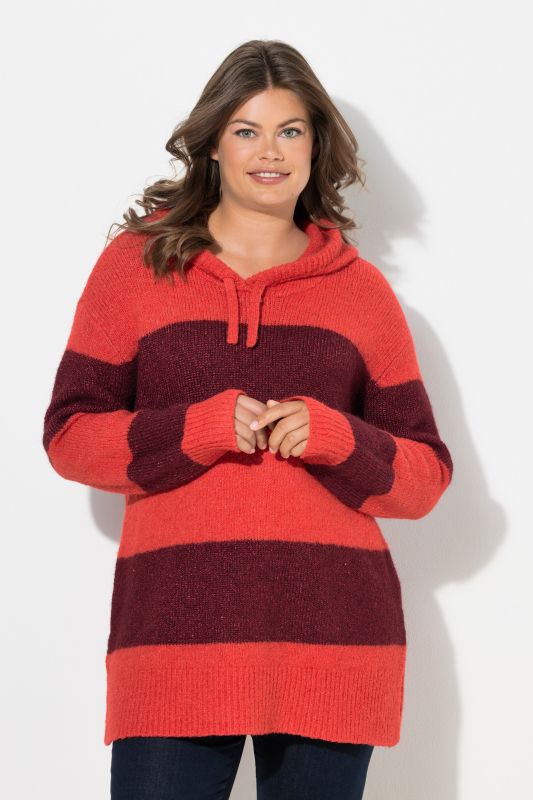 Пуловер с райета и качулка