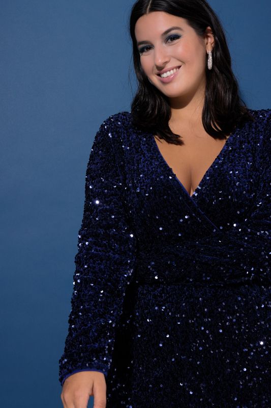 Рокля с пайети и визия ти прегърни ме