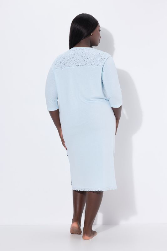 Нощница с бродерия