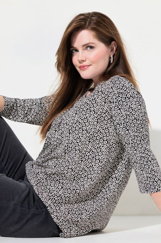 Тениска с флорален десен