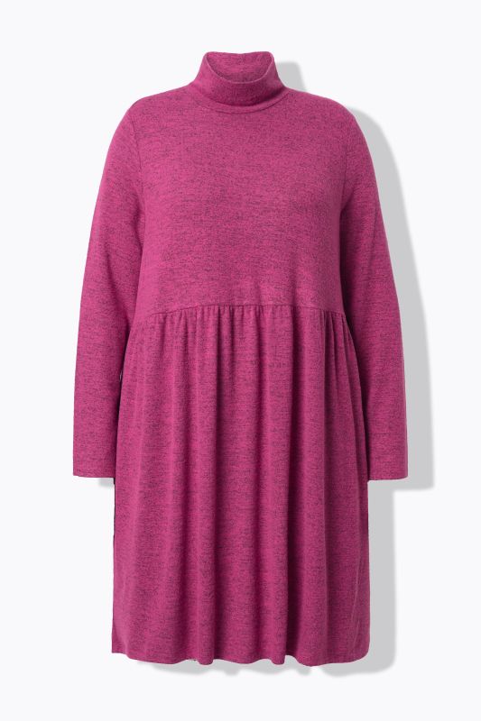 Рокля плетена с яка