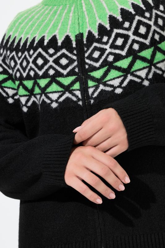 Жилетка плетена с алпийски райета