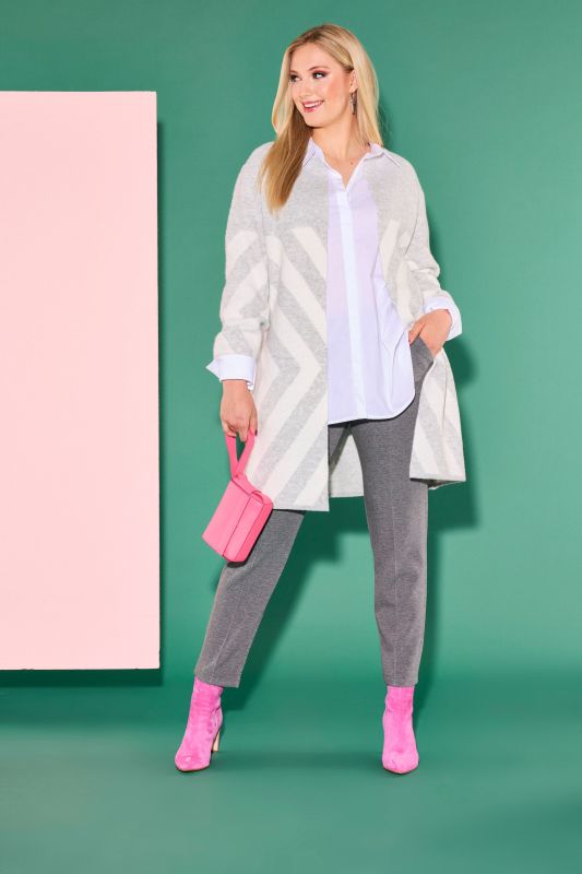 Жилетка плетена с геометрични райета