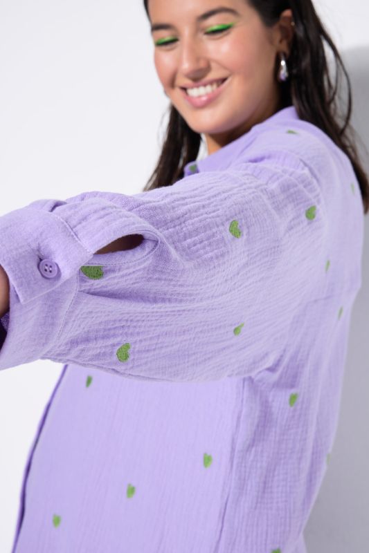 Риза с бродерия