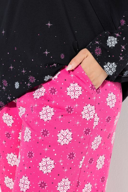 Пижама със снежинки