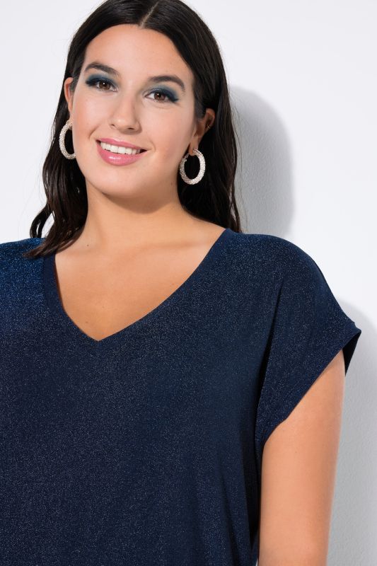 Тениска с бляскав акцент