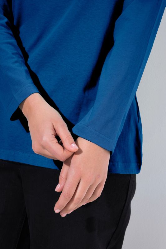 Basic Round Neck Long Sleeve Slim Fit Cotton Tee