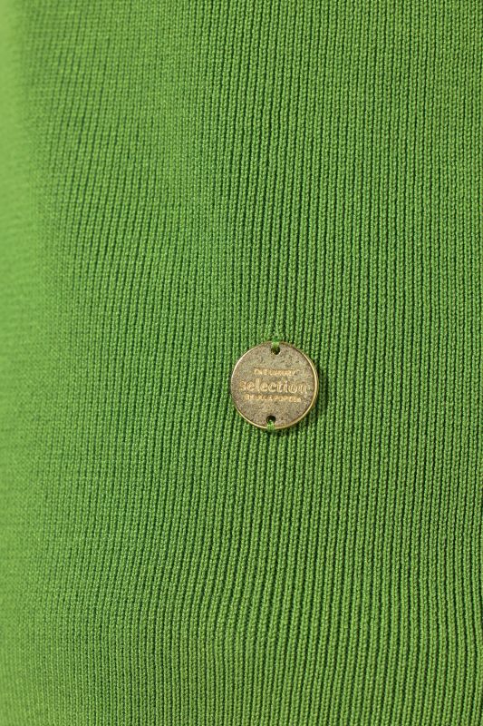 Жилетка дълга с джобове